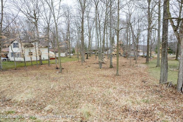 159 Hardwood Trail, Perrinton, MI 48871