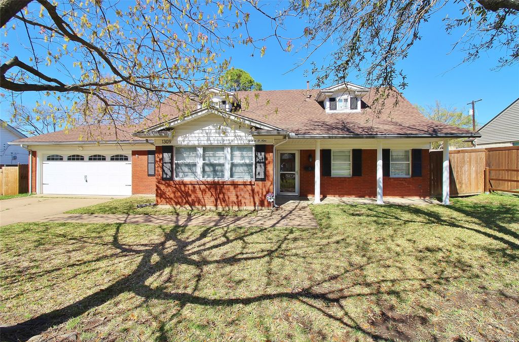 1309 Cochise Drive, Arlington, TX 76012