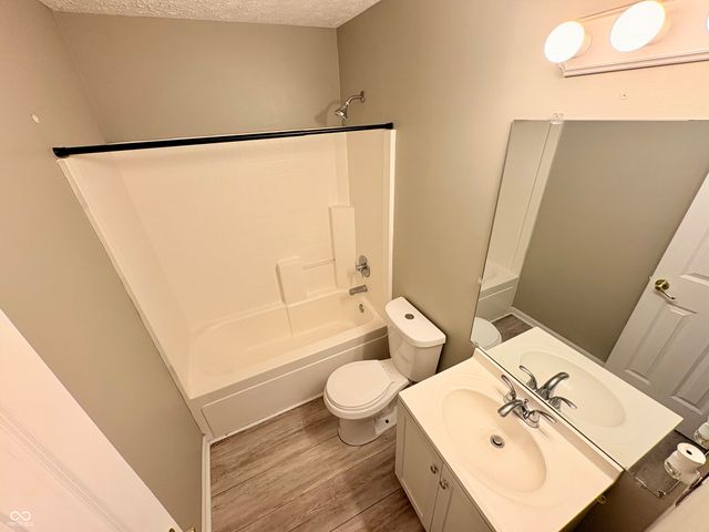 11110 Dura Drive, Indianapolis, IN 46229