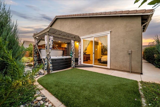 827 Lodge Way, Lincoln, CA 95648