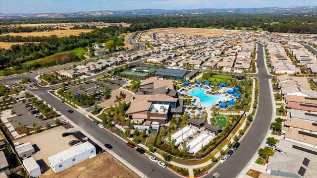 827 Lodge Way, Lincoln, CA 95648
