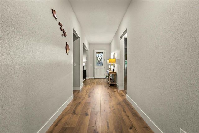 827 Lodge Way, Lincoln, CA 95648