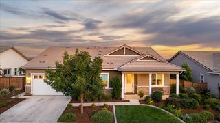 827 Lodge Way, Lincoln, CA 95648
