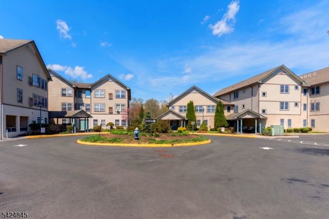 81 Park Edge 2K, Berkeley Heights Twp., NJ 07922