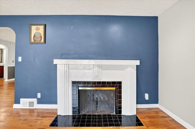 620 E Sunshine Street, Springfield, MO 65807