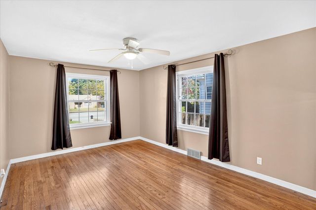 620 E Sunshine Street, Springfield, MO 65807