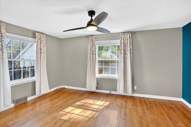 620 E Sunshine Street, Springfield, MO 65807