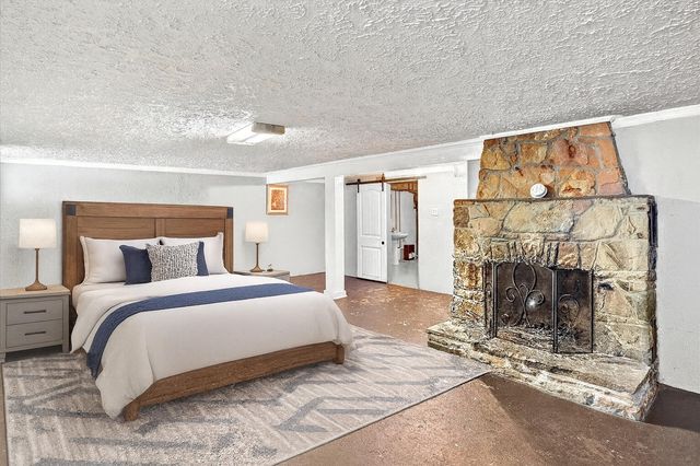 620 E Sunshine Street, Springfield, MO 65807