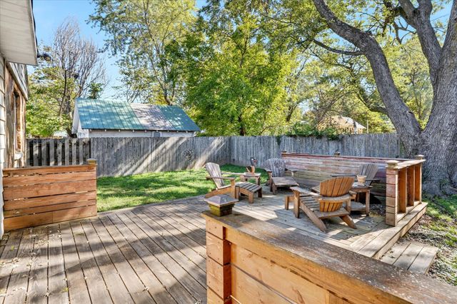 620 E Sunshine Street, Springfield, MO 65807