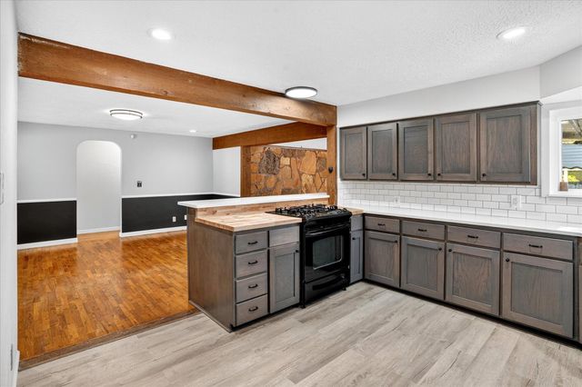 620 E Sunshine Street, Springfield, MO 65807