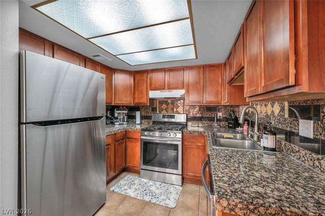 6443 Big Pine Way, Las Vegas, NV 89108