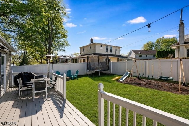 15 Center St, Mount Olive Twp., NJ 07828