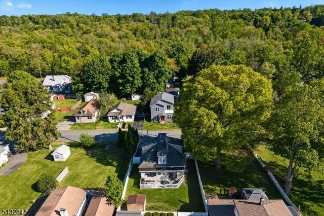15 Center St, Mount Olive Twp., NJ 07828