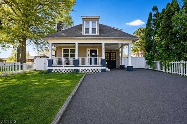 15 Center St, Mount Olive Twp., NJ 07828