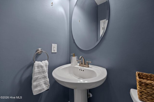 505 Diamond Ridge Court, Hubert, NC 28539