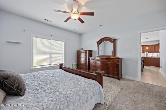 505 Diamond Ridge Court, Hubert, NC 28539