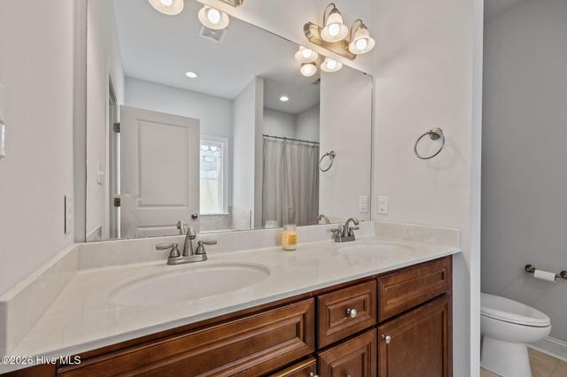 505 Diamond Ridge Court, Hubert, NC 28539