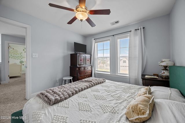 505 Diamond Ridge Court, Hubert, NC 28539