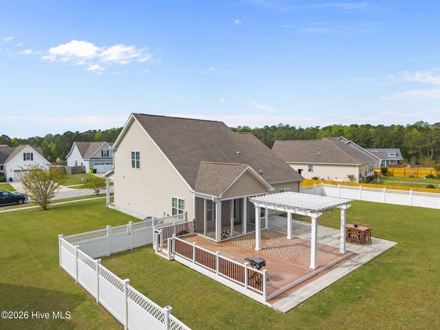 505 Diamond Ridge Court, Hubert, NC 28539