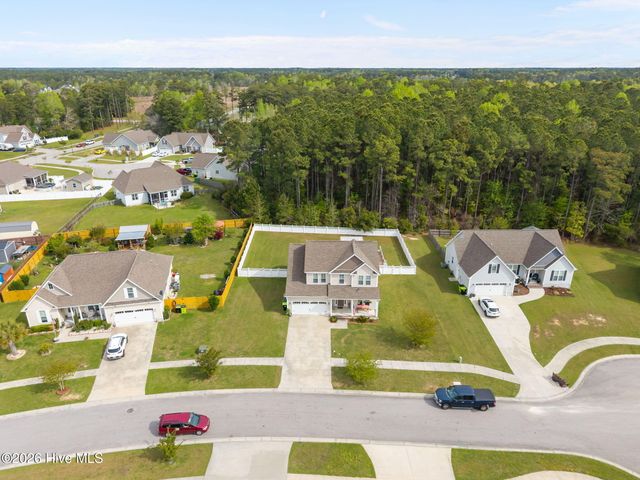 505 Diamond Ridge Court, Hubert, NC 28539