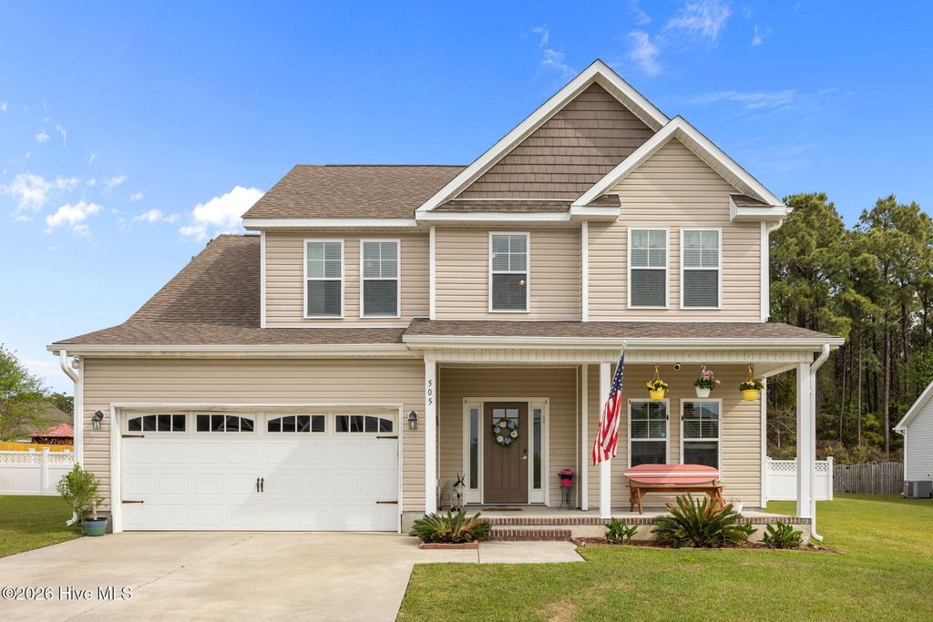 505 Diamond Ridge Court, Hubert, NC 28539