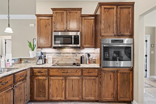 416 Western Sky TRL, Jarrell, TX 76537
