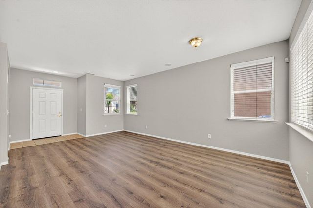 714 W Riviera Lane, Clovis, CA 93619