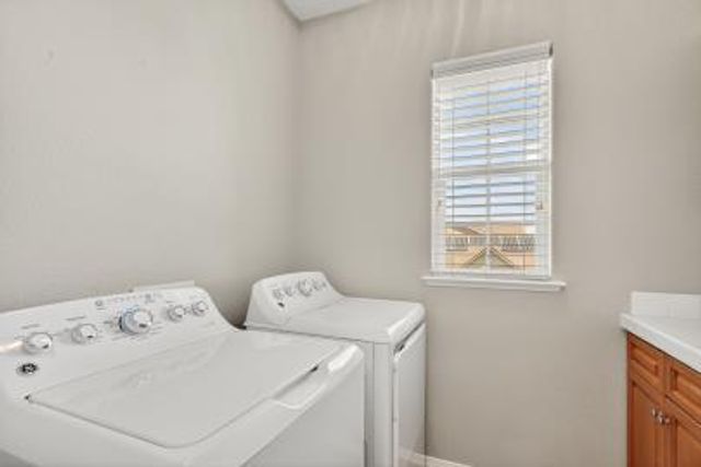 714 W Riviera Lane, Clovis, CA 93619