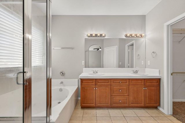 714 W Riviera Lane, Clovis, CA 93619