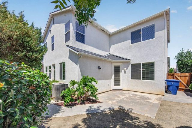 714 W Riviera Lane, Clovis, CA 93619