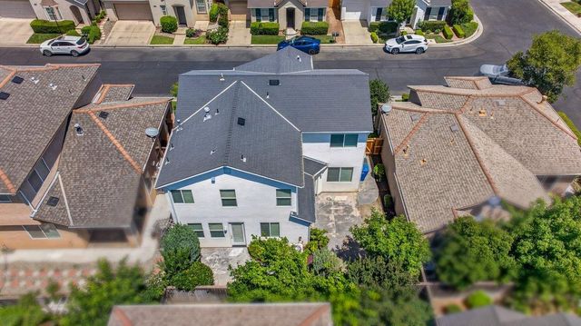 714 W Riviera Lane, Clovis, CA 93619