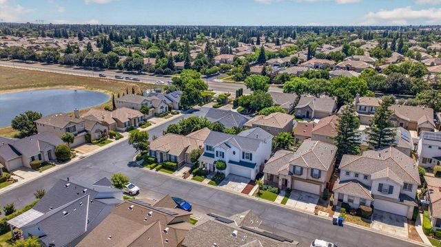 714 W Riviera Lane, Clovis, CA 93619