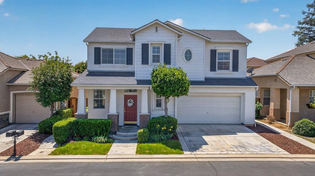714 W Riviera Lane, Clovis, CA 93619