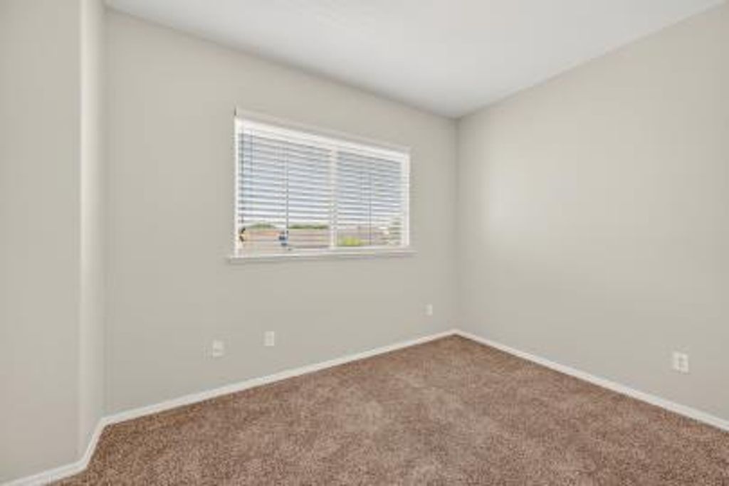 Image 28 of property listing at 714 W Riviera Lane, Clovis, CA 93619