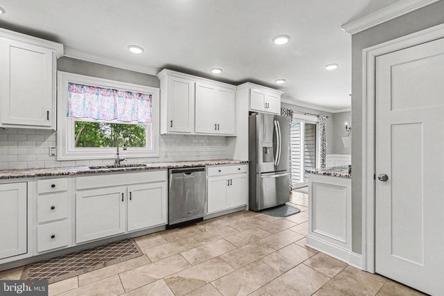 8 LONGVIEW DRIVE, Mechanicsburg, PA 17050
