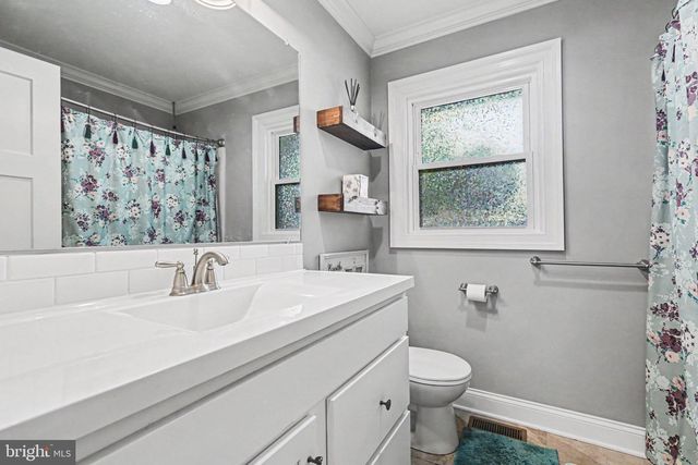 8 LONGVIEW DRIVE, Mechanicsburg, PA 17050