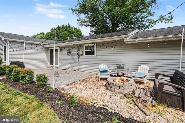 8 LONGVIEW DRIVE, Mechanicsburg, PA 17050