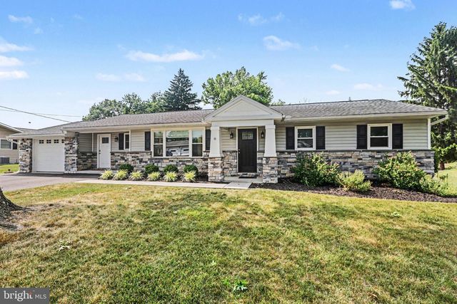 8 LONGVIEW DRIVE, Mechanicsburg, PA 17050