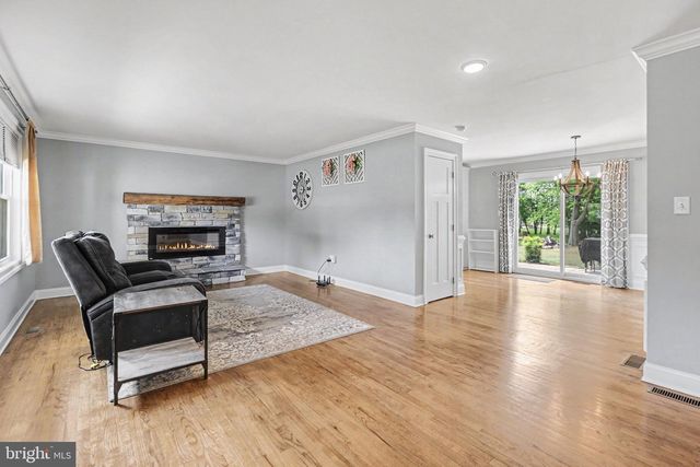 8 LONGVIEW DRIVE, Mechanicsburg, PA 17050