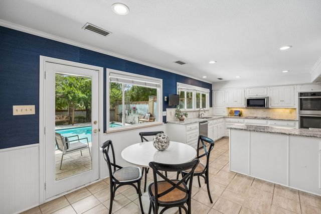 1 Crown Place, Richardson, TX 75080
