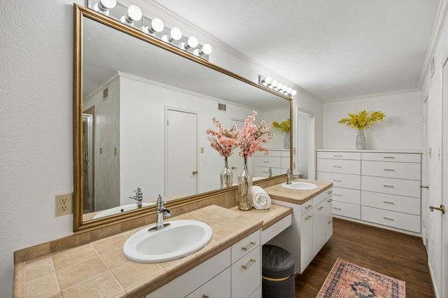 1 Crown Place, Richardson, TX 75080