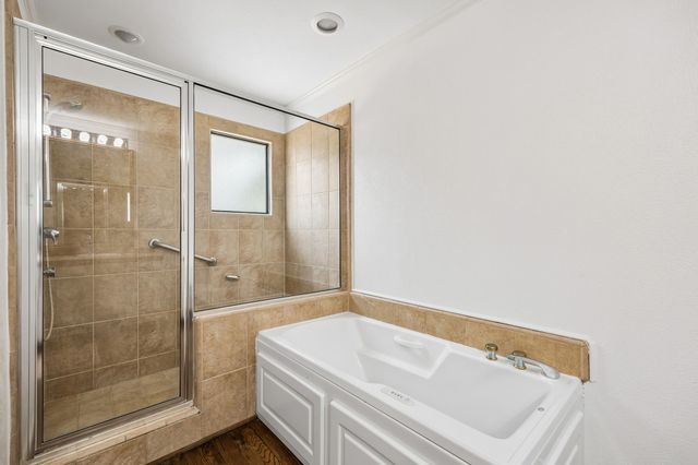 1 Crown Place, Richardson, TX 75080