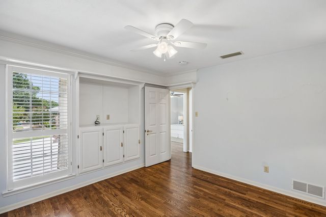 1 Crown Place, Richardson, TX 75080
