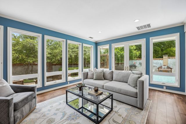 1 Crown Place, Richardson, TX 75080