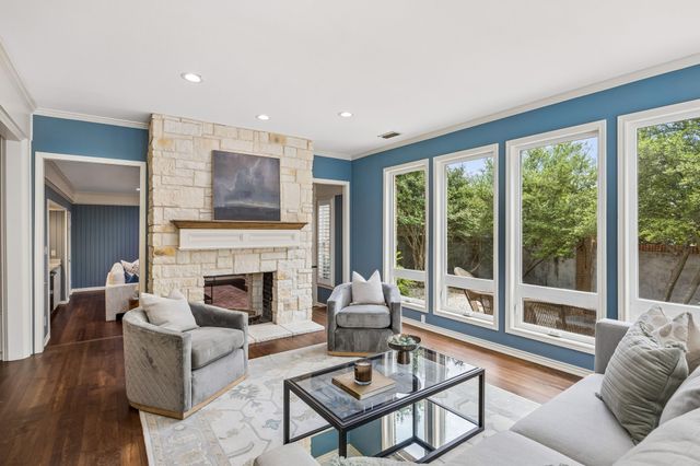 1 Crown Place, Richardson, TX 75080