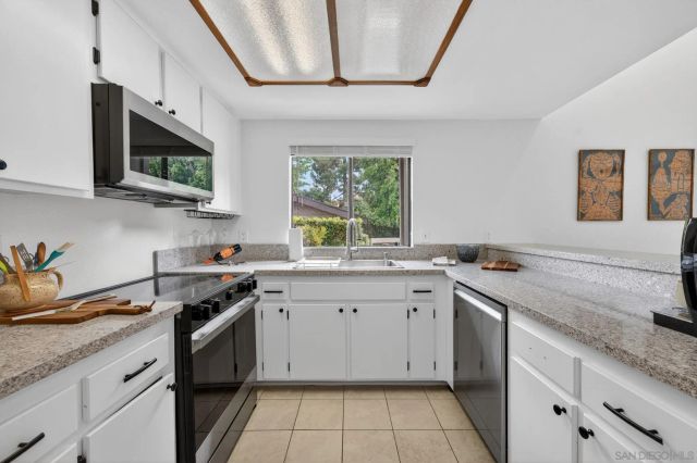 8356 Via Sonoma D, La Jolla, CA 92037