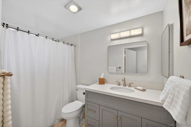 8356 Via Sonoma D, La Jolla, CA 92037