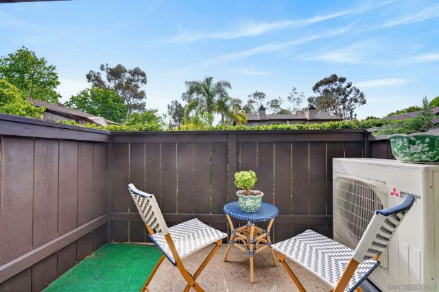 8356 Via Sonoma D, La Jolla, CA 92037