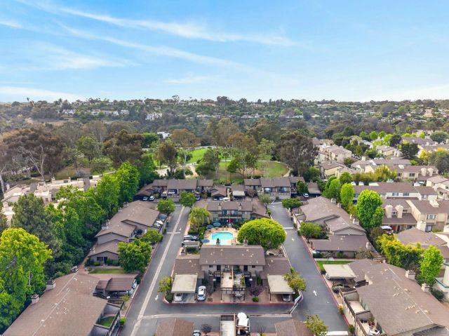 8356 Via Sonoma D, La Jolla, CA 92037
