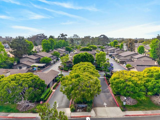 8356 Via Sonoma D, La Jolla, CA 92037